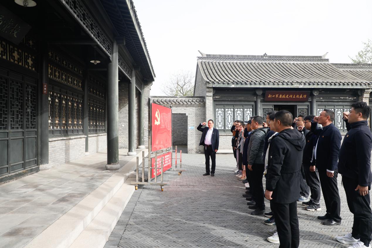 港產(chǎn)公司黨支部開展“緬懷革命先烈 傳承紅色基因”主題黨日活動(dòng)5.jpg